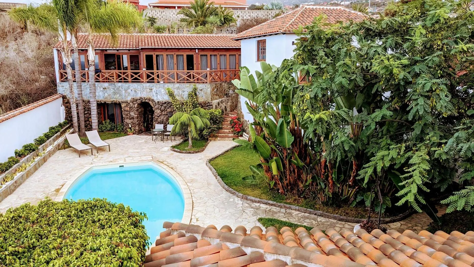 La Cueva De Villa Gardel location